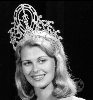 Anne Marie Pohtamo (Finland) - Miss Universe 1975. Photo 